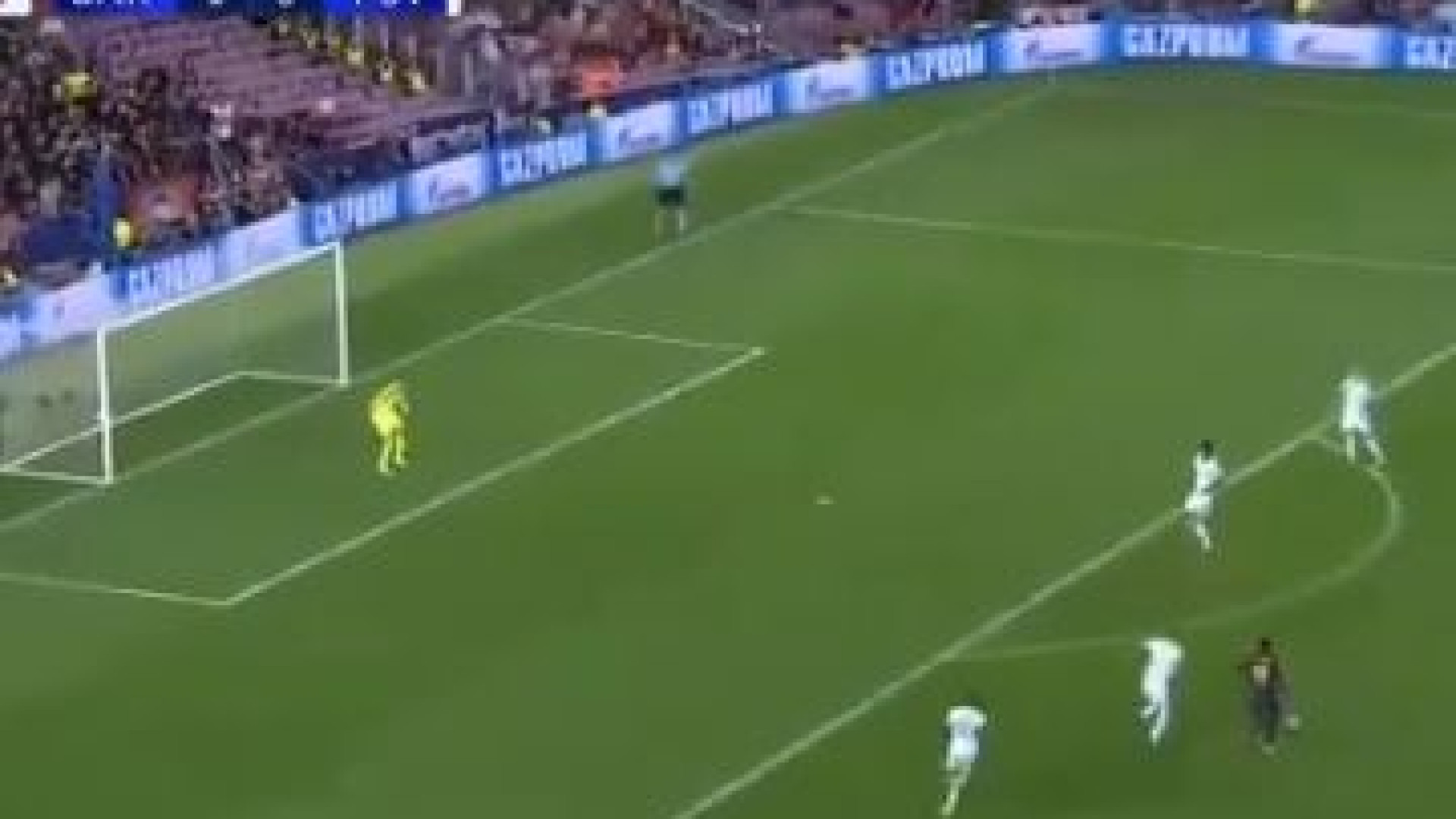 Dembele marca golo de fazer levantar o estádio frente ao PSV