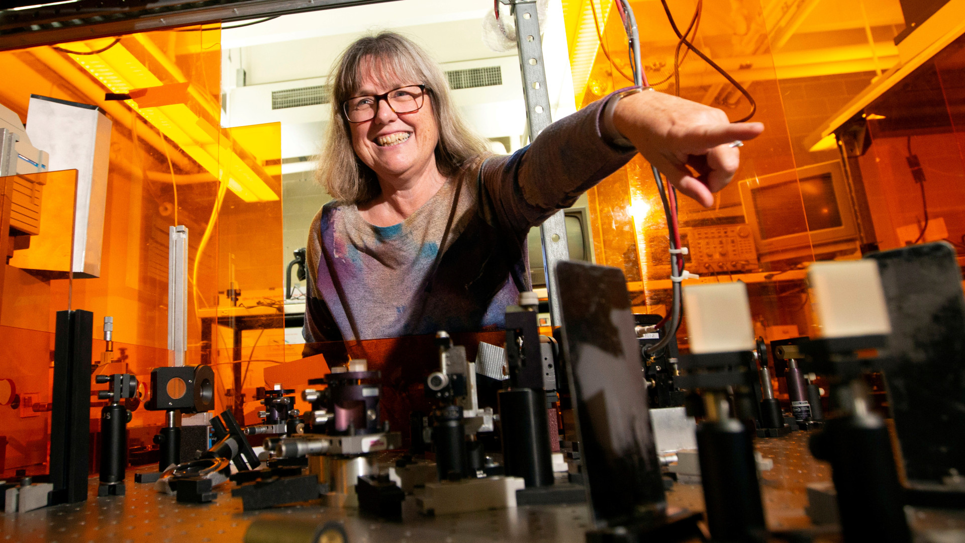 Wikipédia rejeitou página de vencedora do Nobel, até esta ganhar o prémio