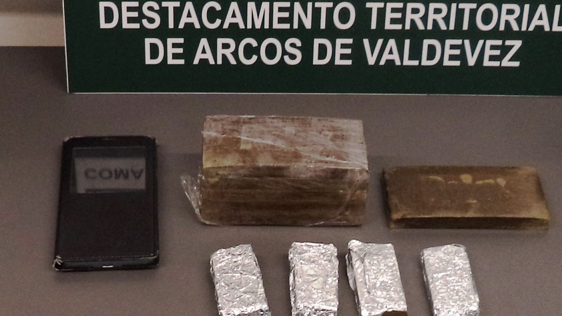Detido na posse de mais de mil doses de haxixe