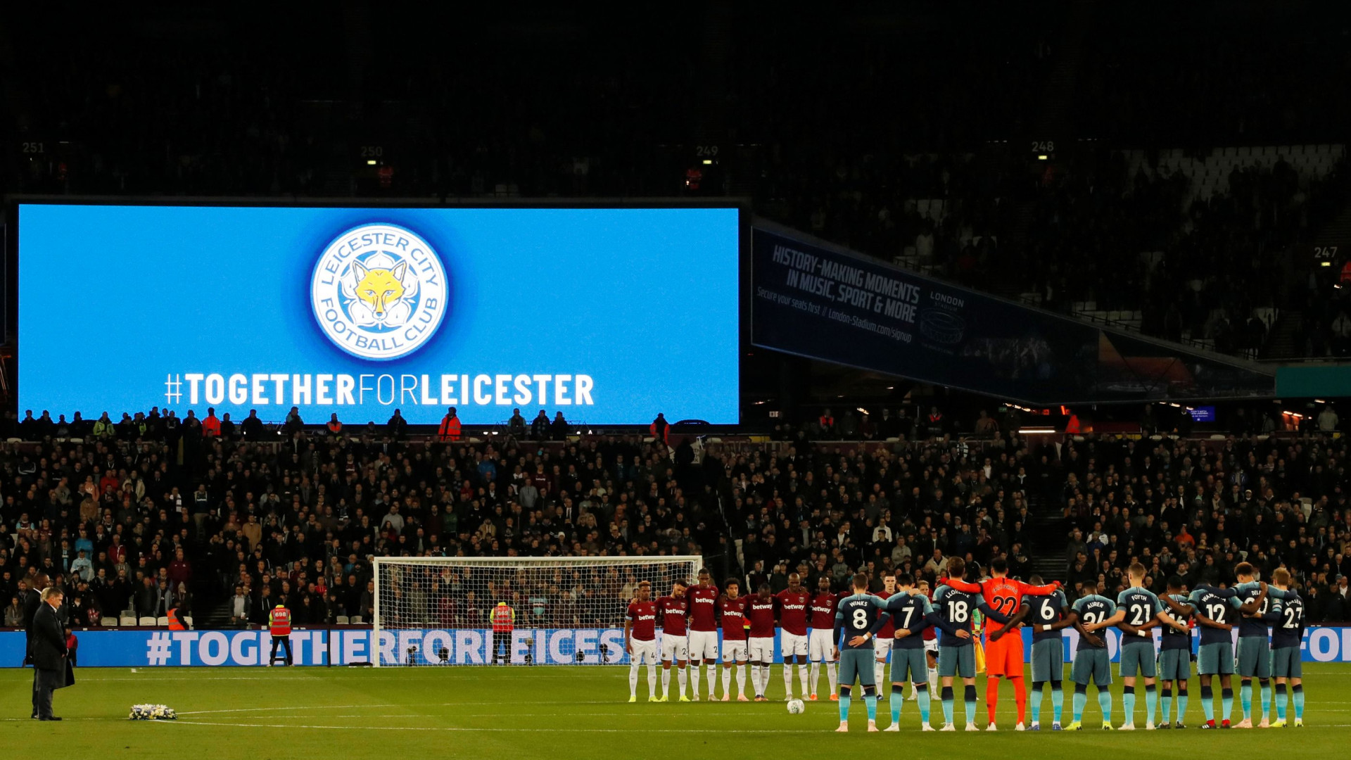 Leicester prepara homenagem a Vichai no regresso ao King Power