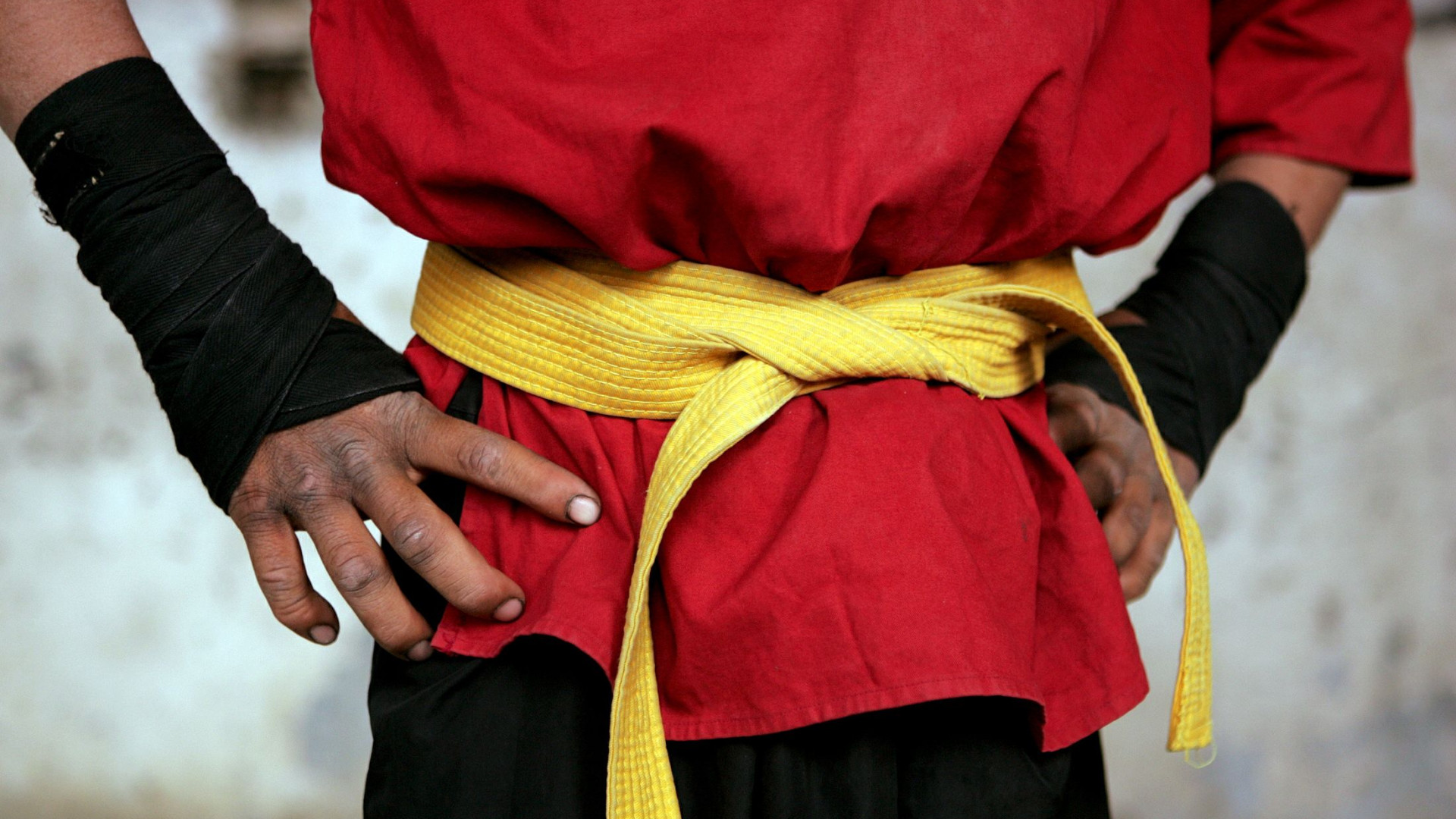 Tragédia na Tailândia: Criança de 13 anos morre em combate de kickboxing