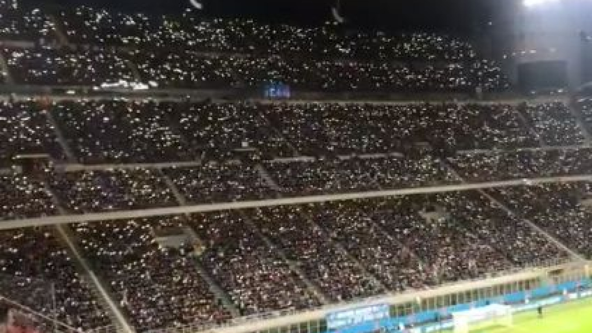 Portugueses utilizaram luzes em San Siro e o que se seguiu foi incrível