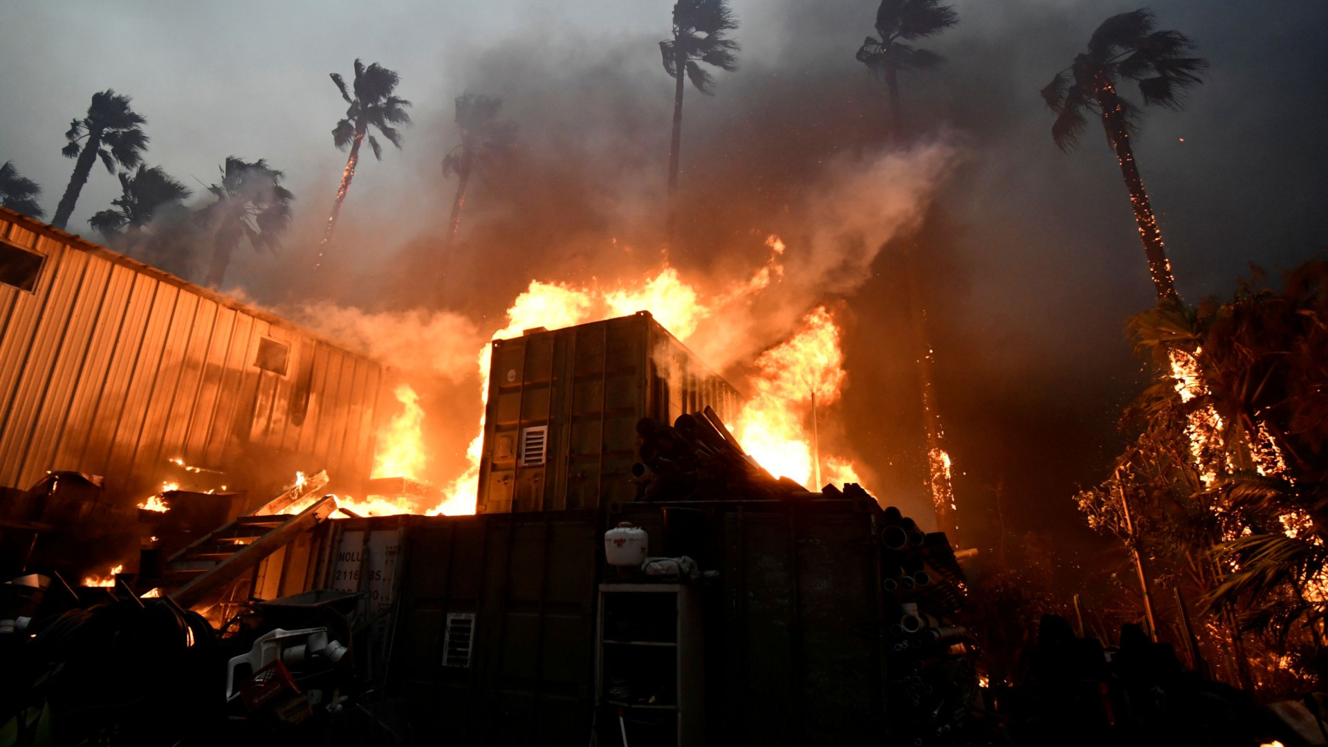 Incêndios 'inflamam' relações entre governos federal e estadual