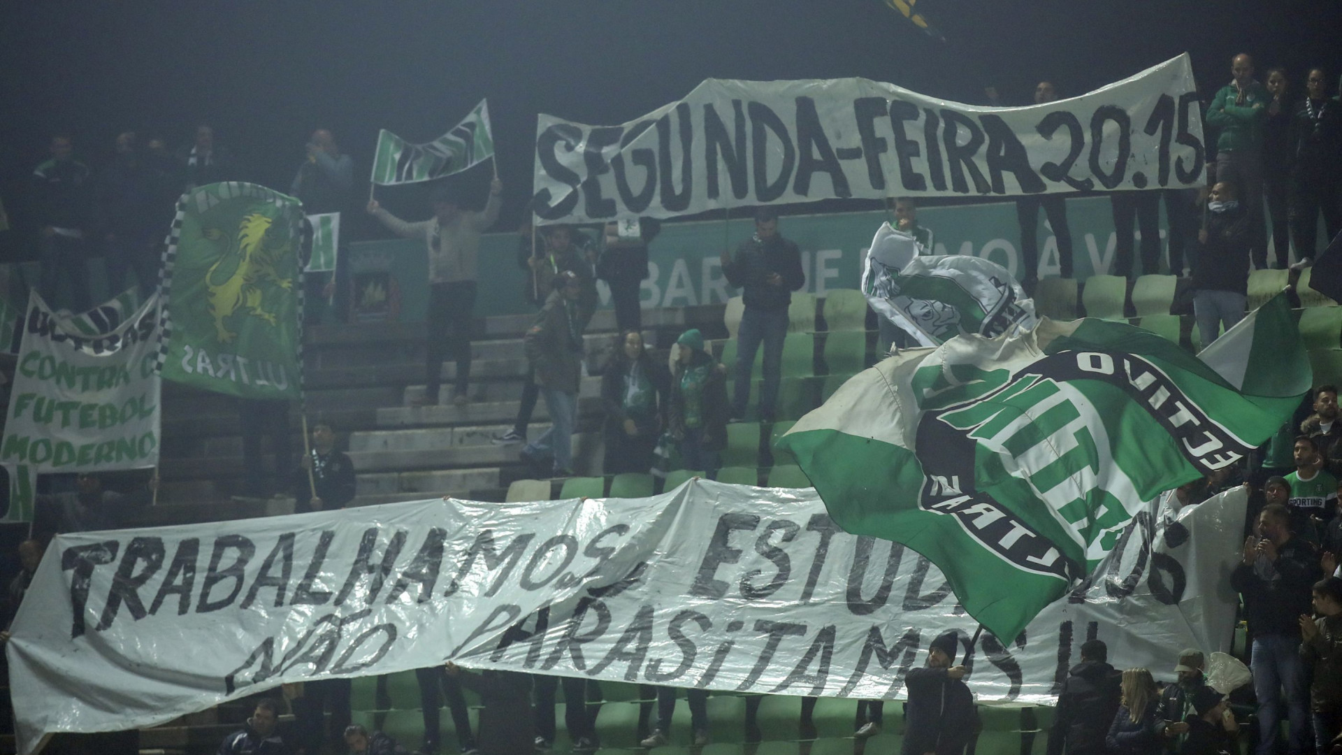 Adeptos do Sporting deixaram recado à Liga em Vila do Conde