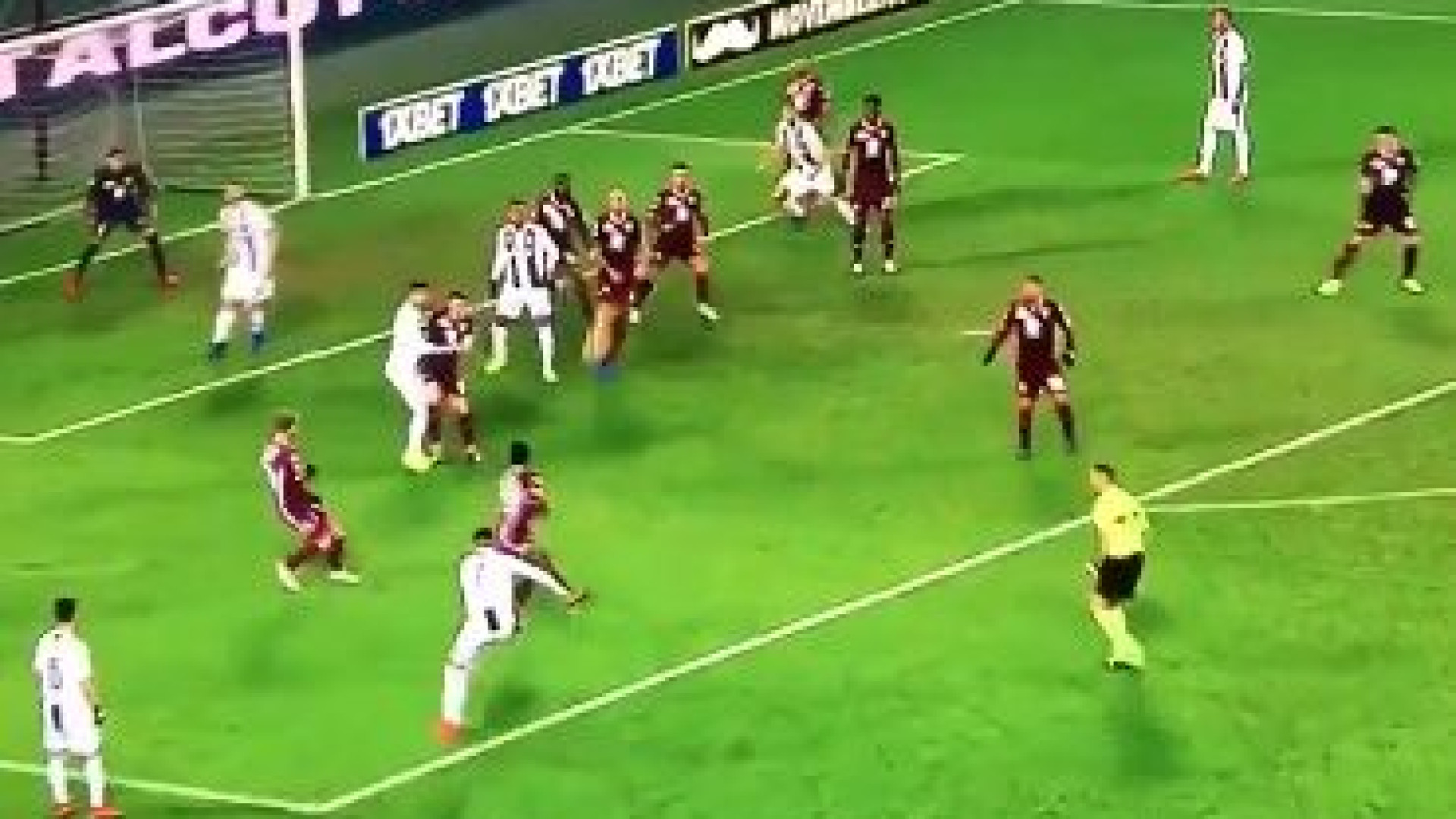 Os melhores também erram: O desastroso livre de Cristiano Ronaldo