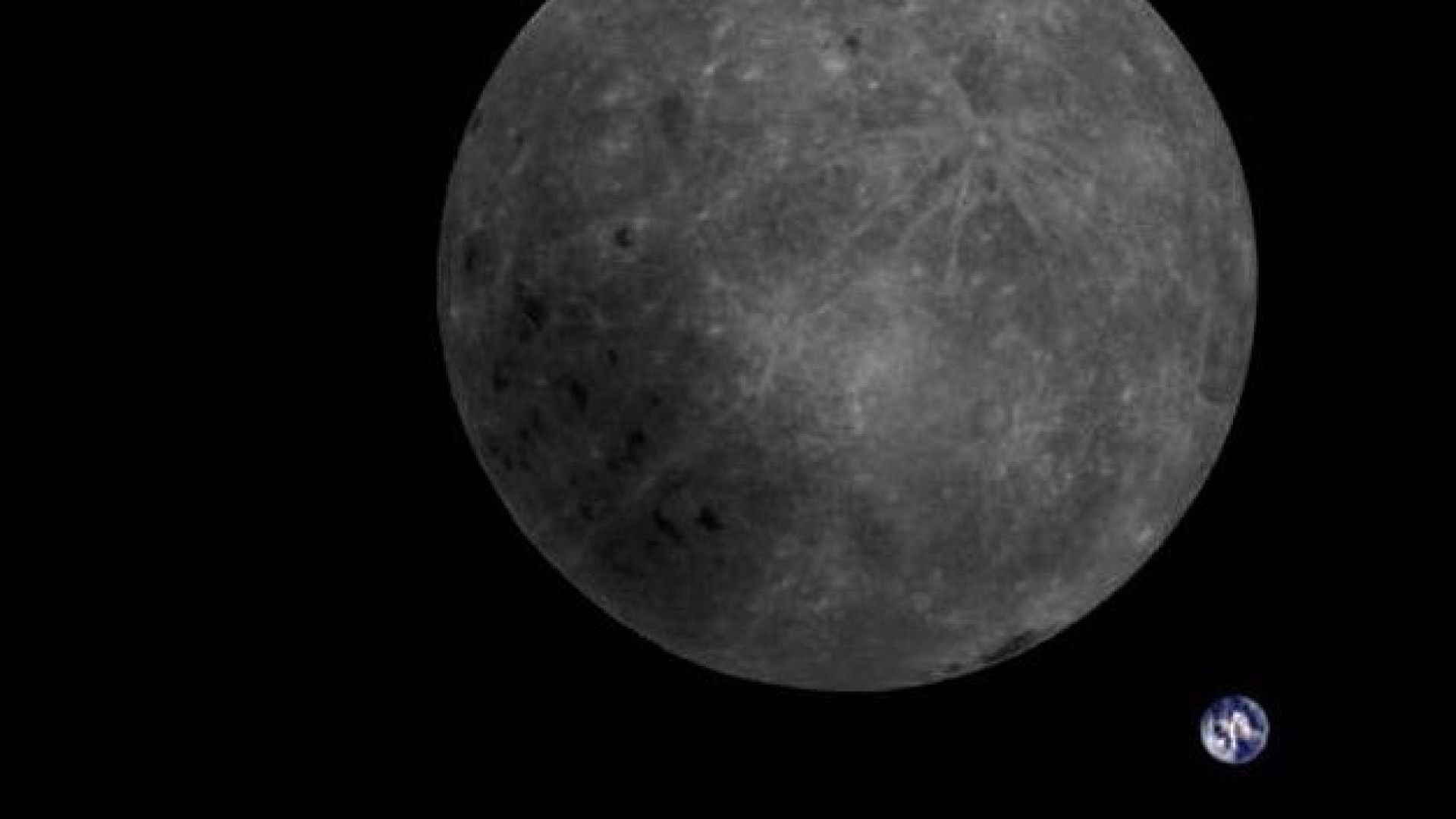 Fotografia capta lado oculto da Lua e Terra numa única imagem