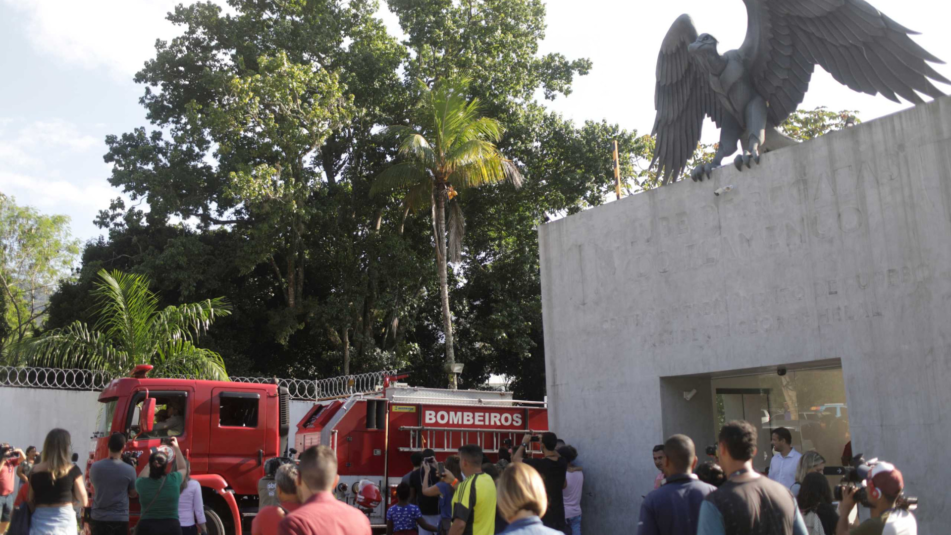 Assim ficou o centro de treinos do Flamengo após incêndio