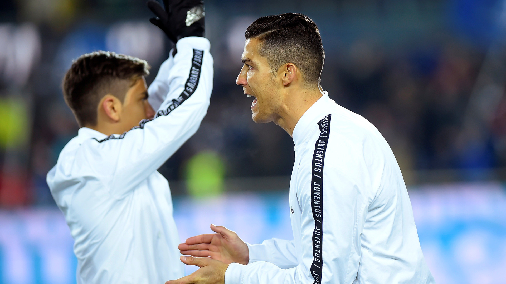 CR7 homenageou Dybala e o argentino já respondeu ao luso