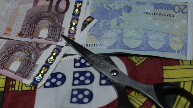 Conselho critica processo de saída de Portugal do défice excessivo