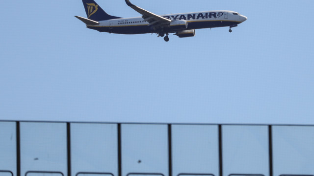 Ryanair garante que vai aplicar lei local em resposta a governantes