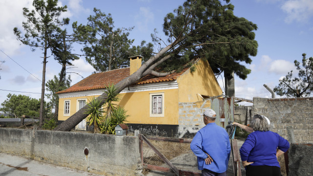 INEM esclarece que não há vítimas mortais relacionadas com a tempestade