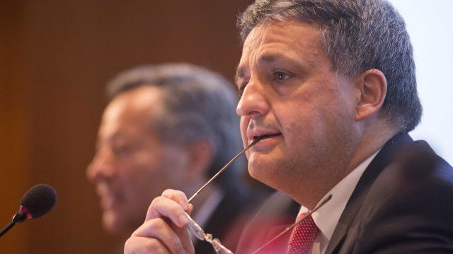 Aprovada audição de Mário Centeno e Paulo Macedo sobre prejuízos da CGD