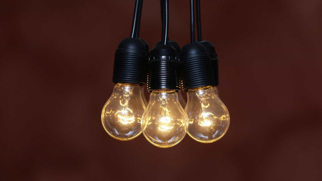 Leslie já vai longe mas população de Ceira continua às escuras