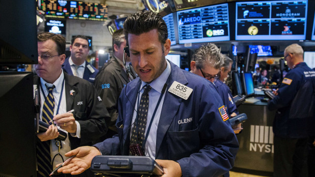 Wall Street cai após resultados de tecnológicas