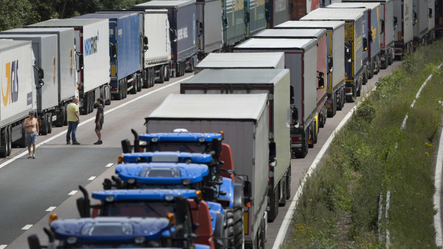 Novo contrato coletivo de trabalho põe micro empresas e PME "em causa"