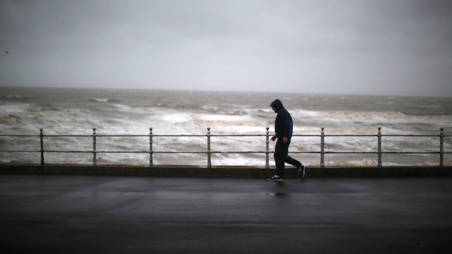 Proteção Civil alerta para vento forte, agitação do mar e chuva