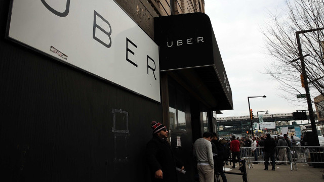 Uber lança kit de segurança para utilizadores, motoristas e estafetas