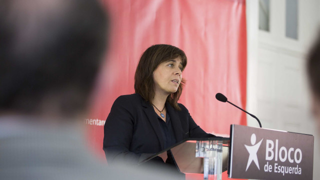 É na timidez do PS sobre investimento que "as direitas apostam"