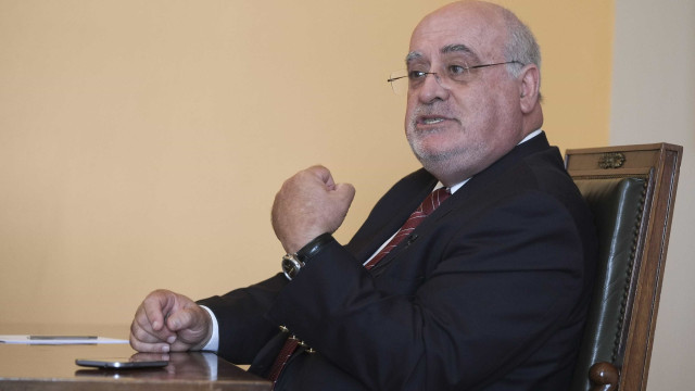 Capoulas Santos insiste que Bruxelas tem de manter apoios agrícolas