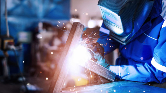 Setor metalúrgico e metalomecânico tem "défice" de 25 mil trabalhadores