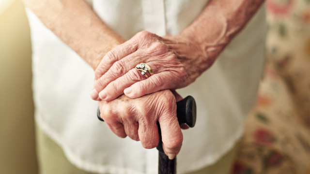 Adolescente de 16 anos detido por abusar de seis idosas em Girona