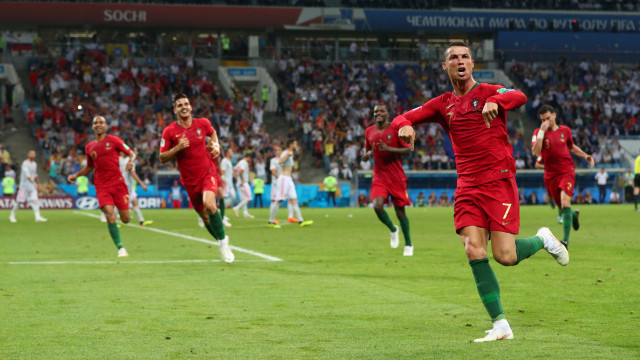Obrigado, Ronaldo. Portugal brilha com a exibição de um 'super-homem'