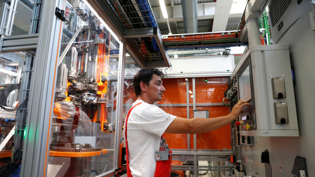 Portugal com 3.º maior recuo mensal na produção industrial de setembro