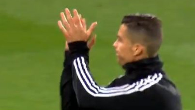 Ronaldo foi para o aquecimento, foi ovacionado e... agradeceu