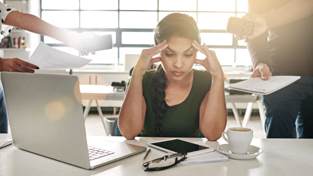 O trabalho deprime e mata. O que fazer para o evitar