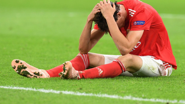 Imprensa internacional reagiu assim ao desaire do Benfica em Amesterdão