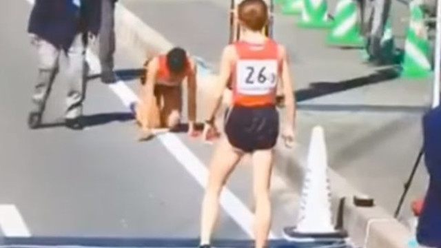 Impressionante: Caiu, fraturou a perna e terminou a prova... de joelhos