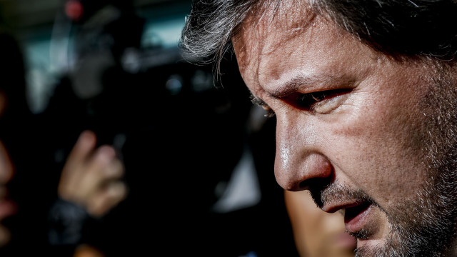 Bruno de Carvalho saiu em silêncio do tribunal, mas agradeceu a apoiantes