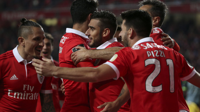 Dois jogadores do Benfica geram 'dores de cabeça' nas seleções