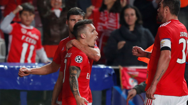 Benfica despede-se da Champions com uma obra de arte de Grimaldo