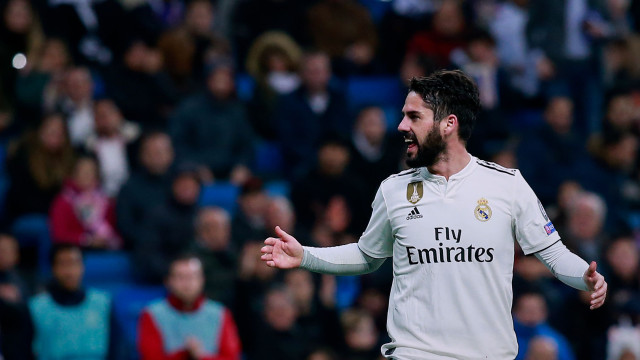 Novela em torno de Isco continua: Espanhol tem um pé fora do Real Madrid
