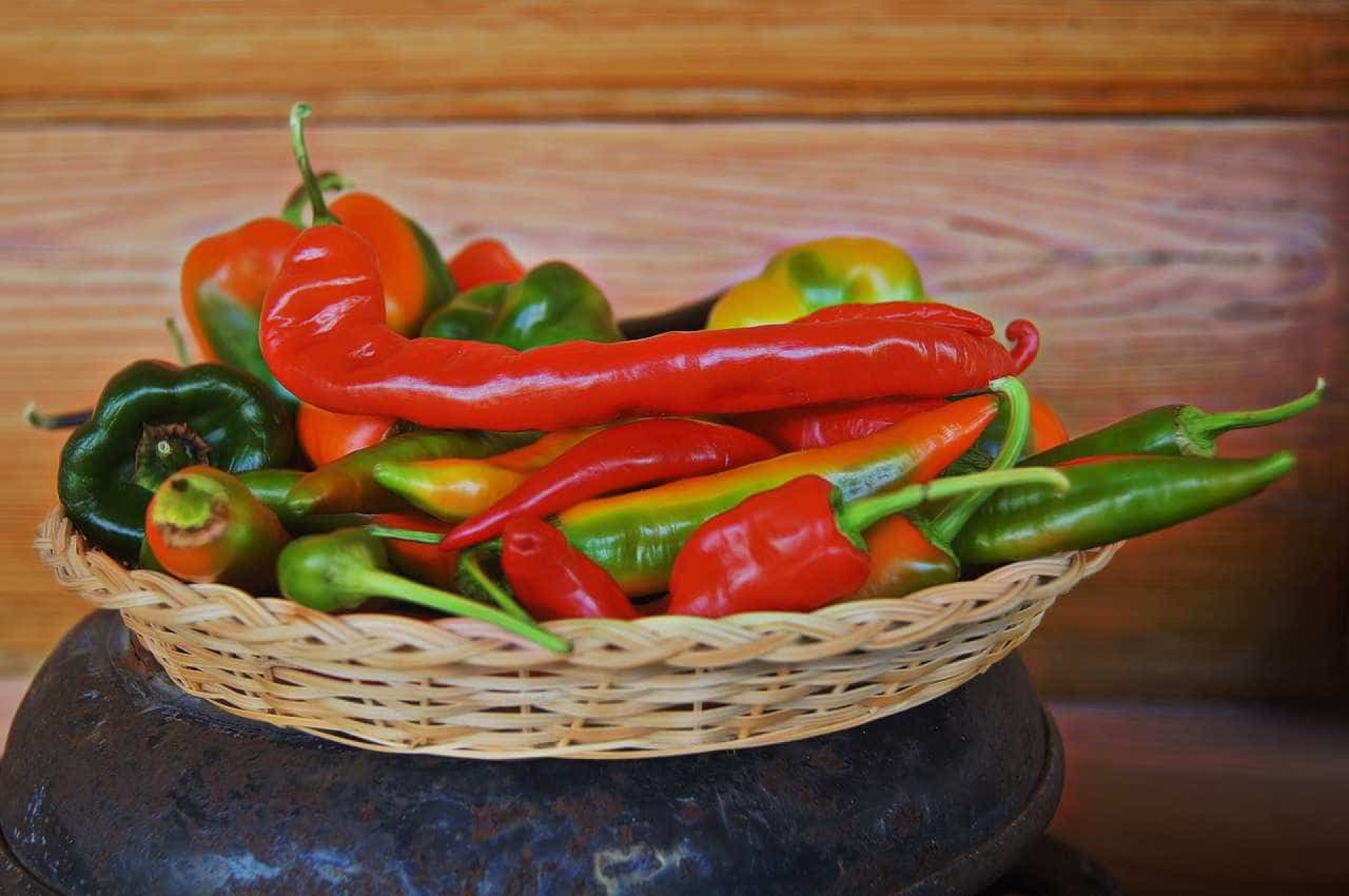 Gosta de picante? Dez dicas a saber sobre os temperos mais ‘quentes’