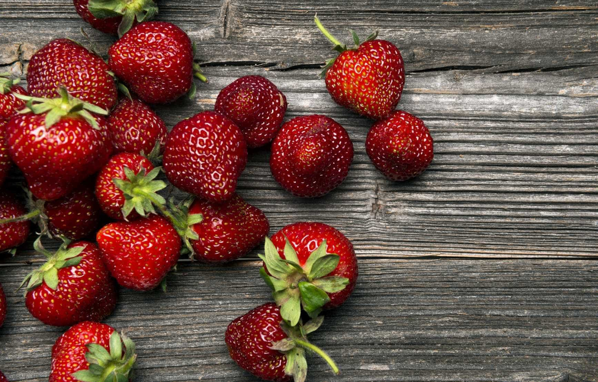 Os 16 alimentos que prometem mantê-lo hidratado