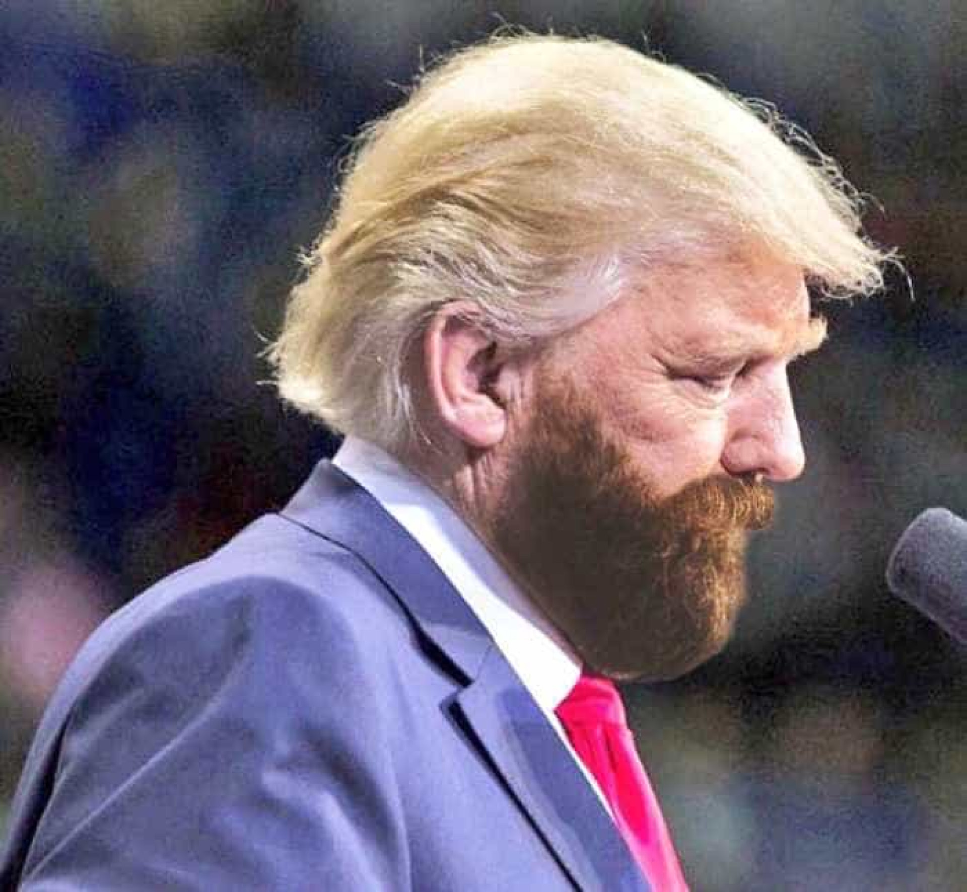 Trump pediu para que não lhe tirassem fotos ao queixo, a Internet reagiu