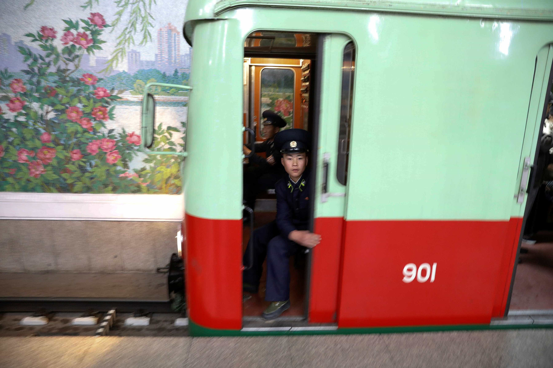 Como é o dia a dia na Coreia do Norte? Espreite nestas 60 imagens