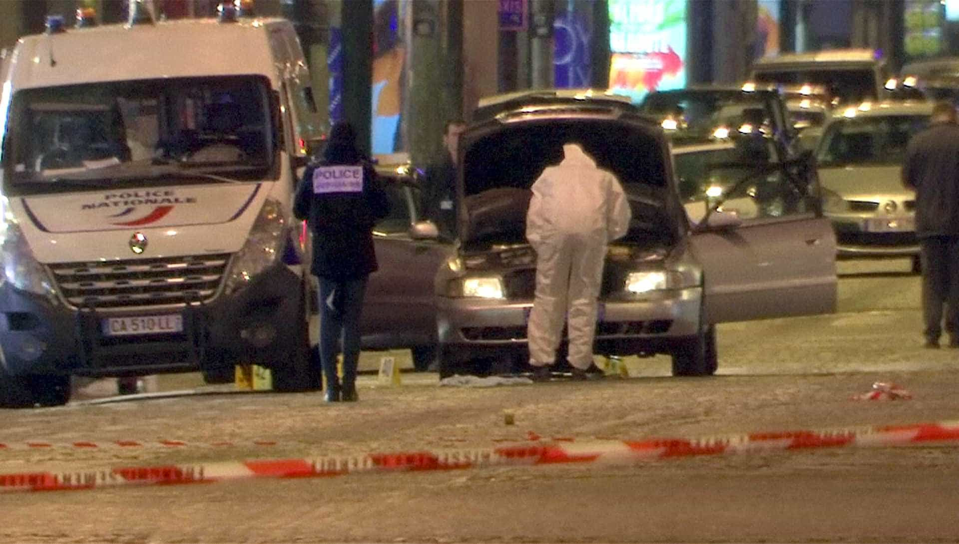 As imagens de mais um ataque terrorista no coração da 'Cidade do Amor'