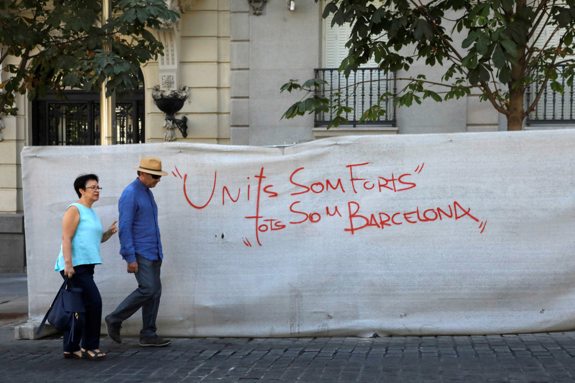 De luto, mas "sem medo". Assim está Barcelona