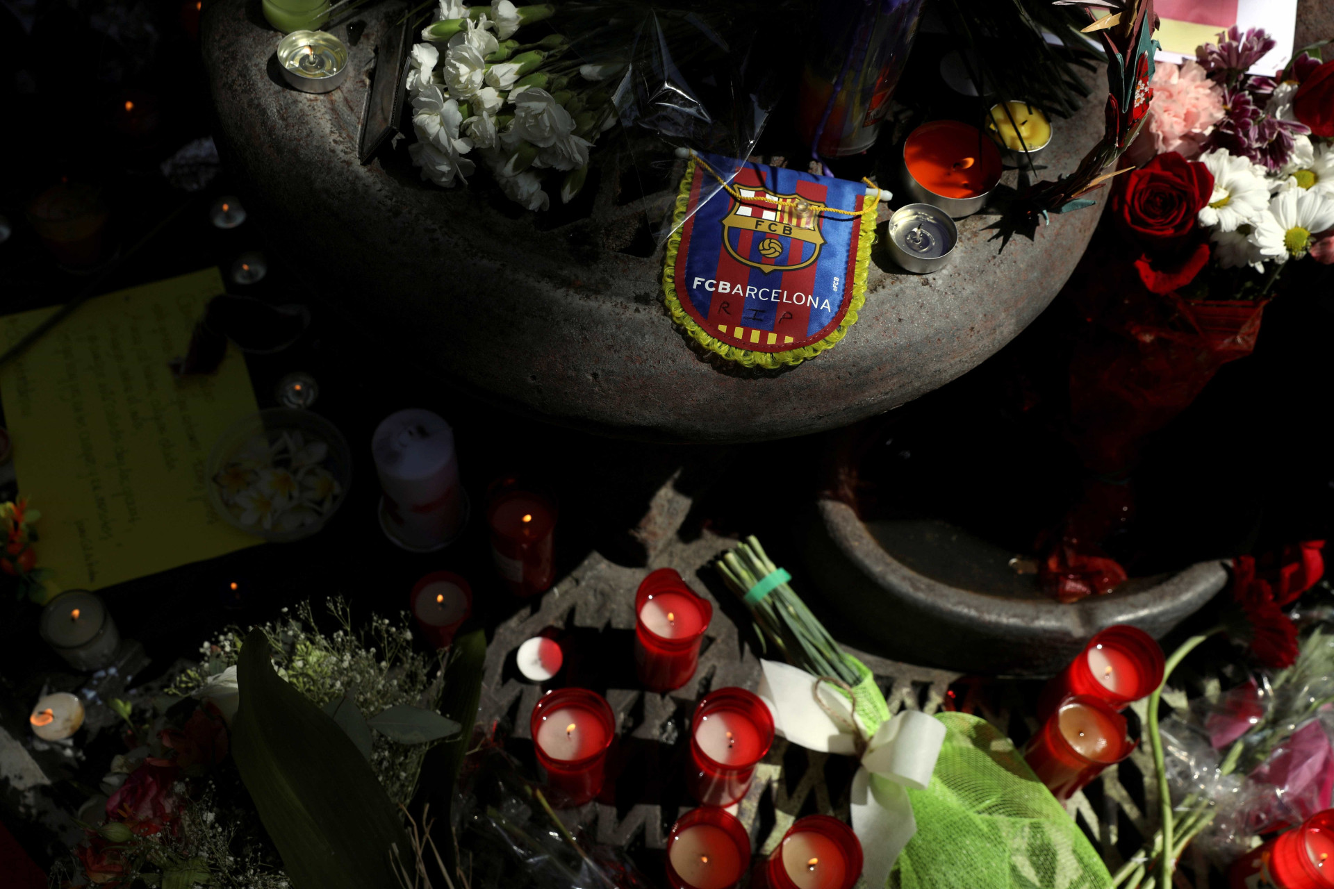 De luto, mas "sem medo". Assim está Barcelona