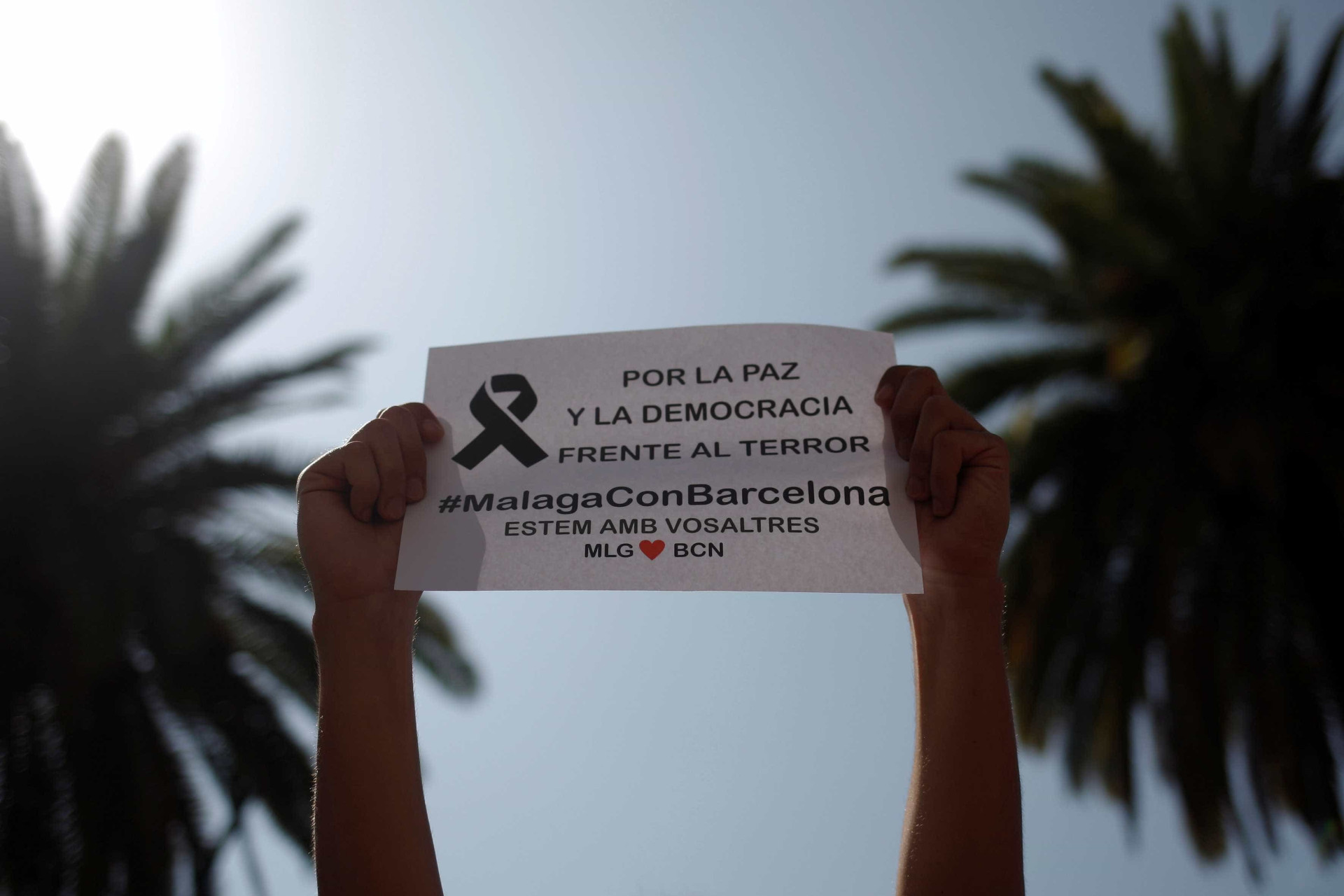 De luto, mas "sem medo". Assim está Barcelona