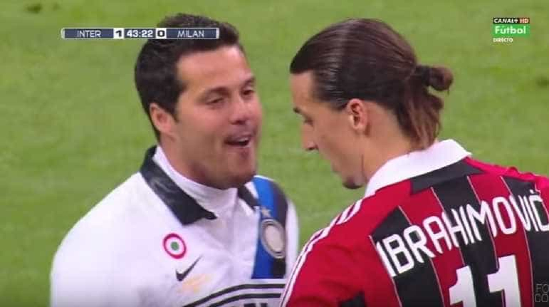 O momento em que Júlio César tentou que Ibrahimovic falhasse um penálti