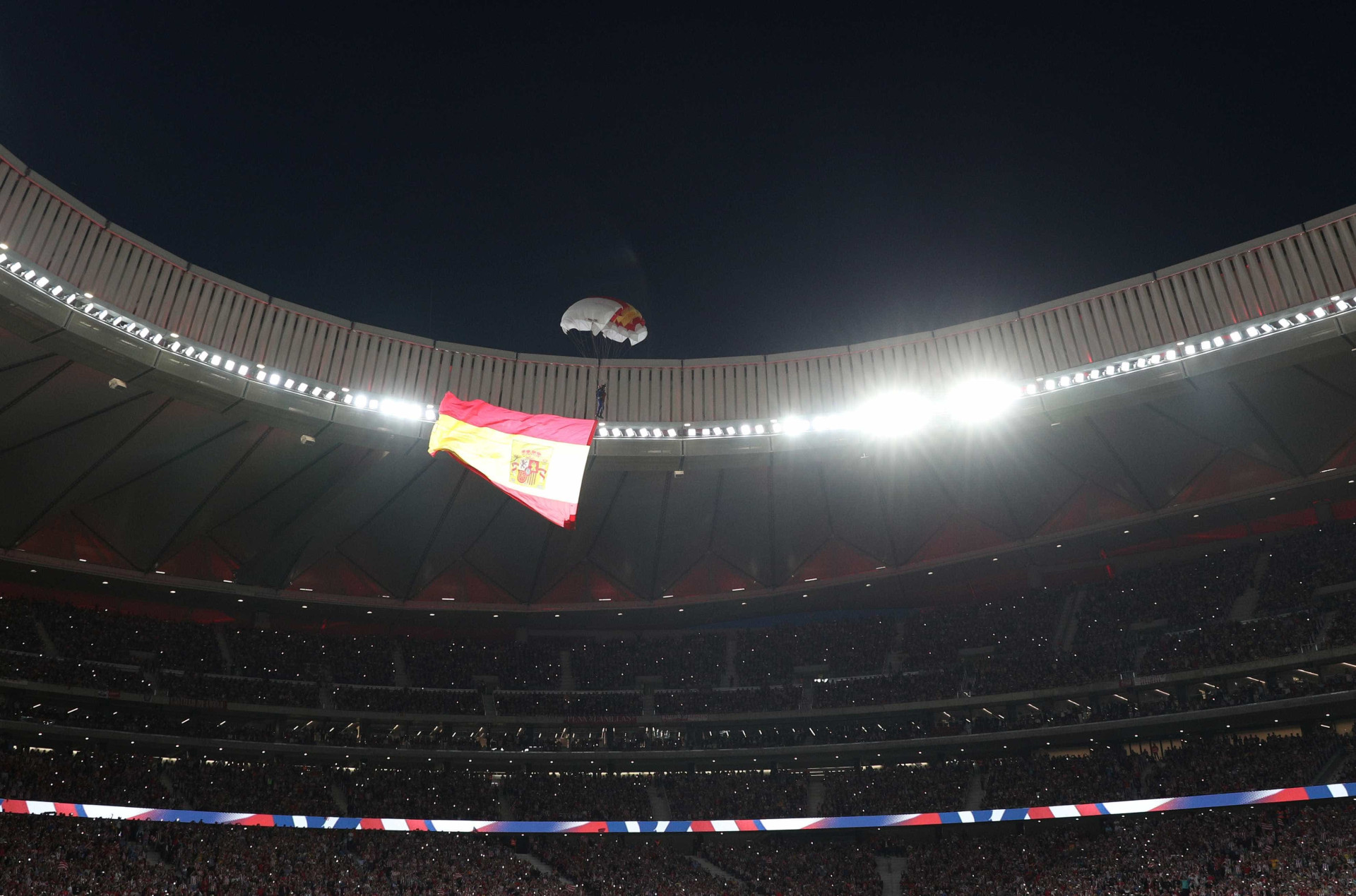 Fique com as melhores imagens da inauguração do Wanda Metropolitano