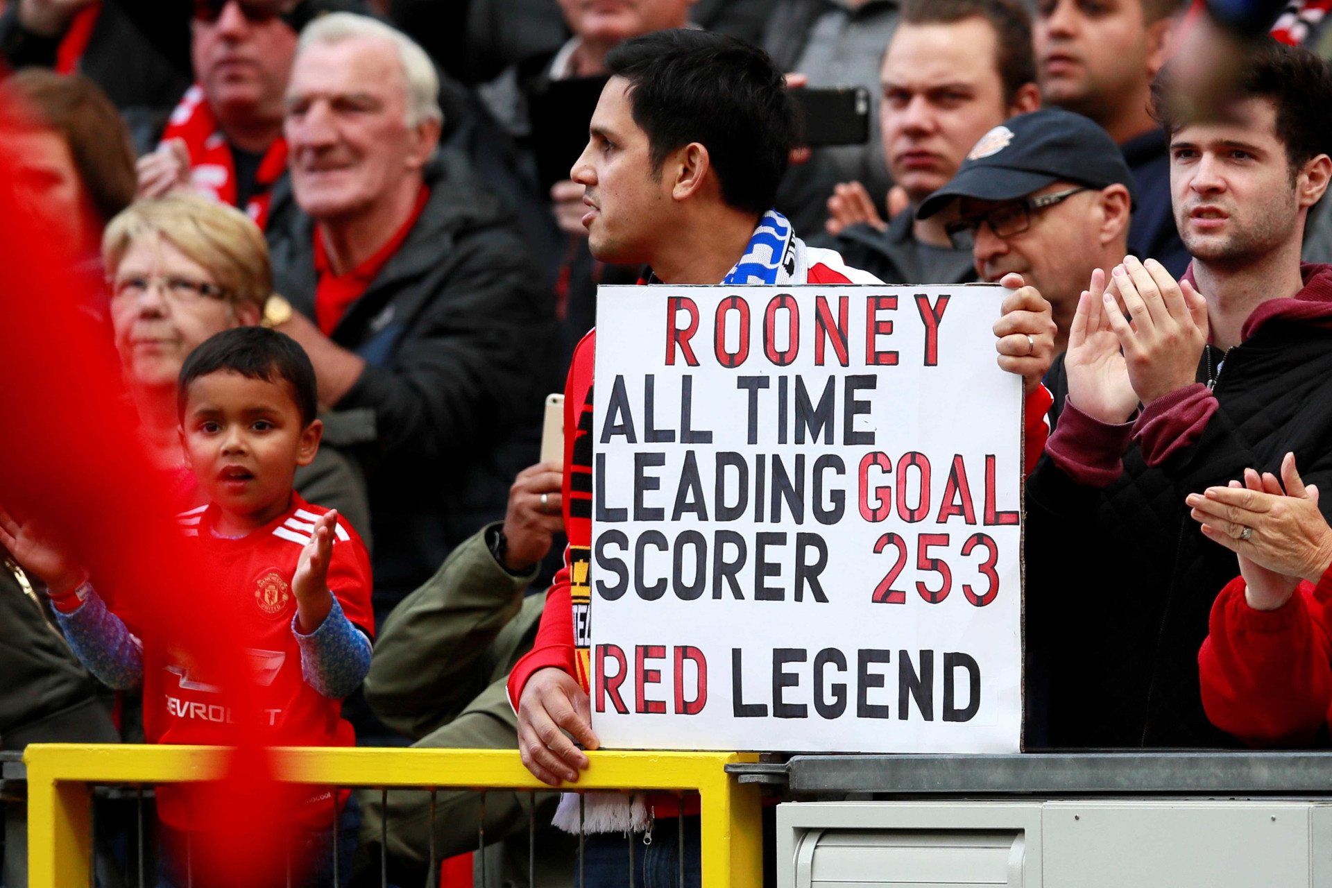 Assim foi o regresso de Wayne Rooney ao mítico Old Trafford