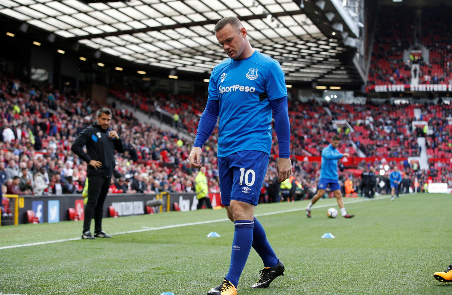 Assim foi o regresso de Wayne Rooney ao mítico Old Trafford