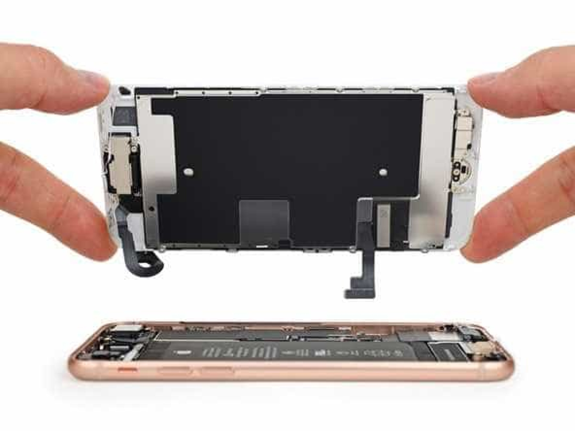 O iPhone 8 ainda agora chegou e já foi desmontado. Veja o interior
