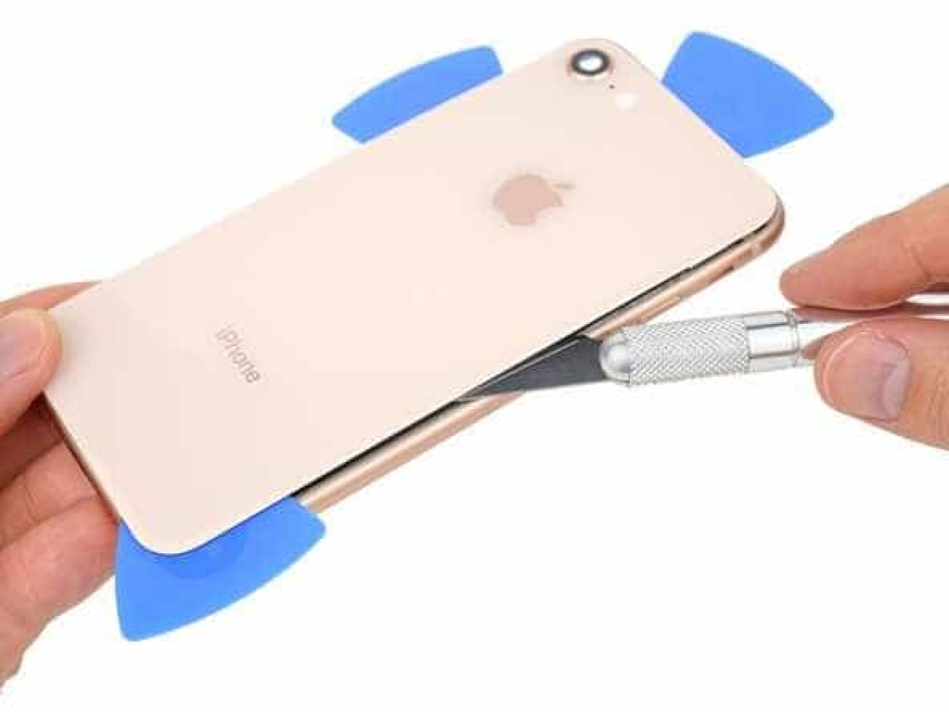 O iPhone 8 ainda agora chegou e já foi desmontado. Veja o interior