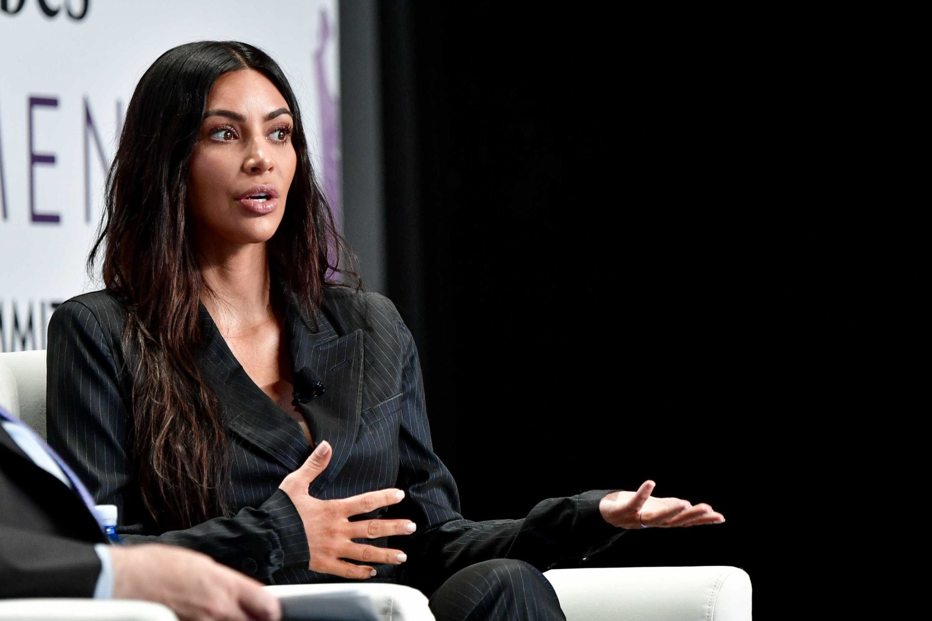 Kim Kardashian volta a 'encher' Instagram com fotos ousadas